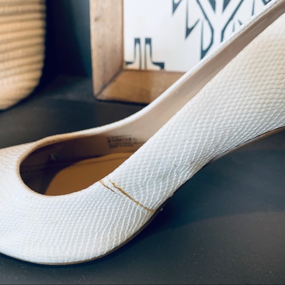 BCBGeneration white heels - Picture 3 of 4